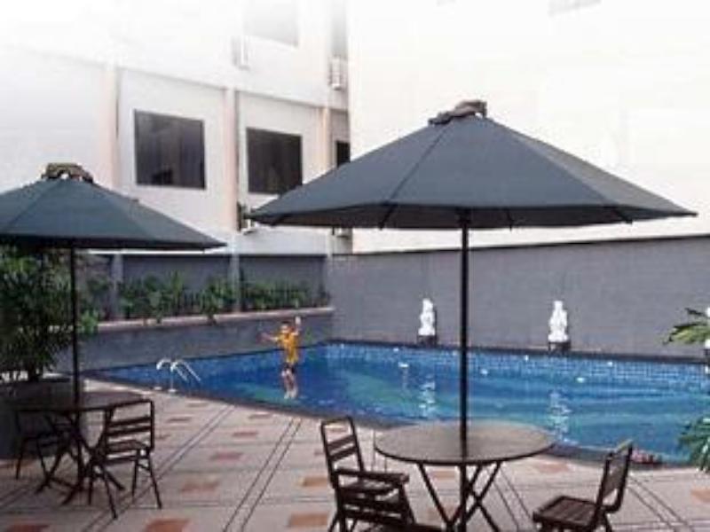 Amans Hotel Ambon Exterior photo